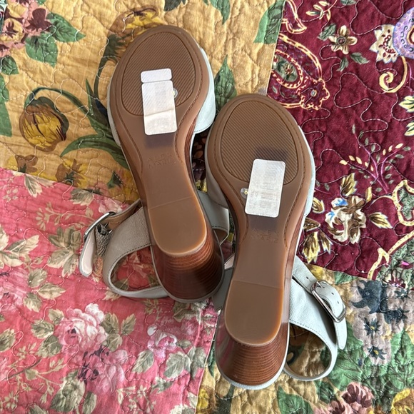 Woman’s pale blue leather wedge Alex Marie Sandals - Picture 5 of 6